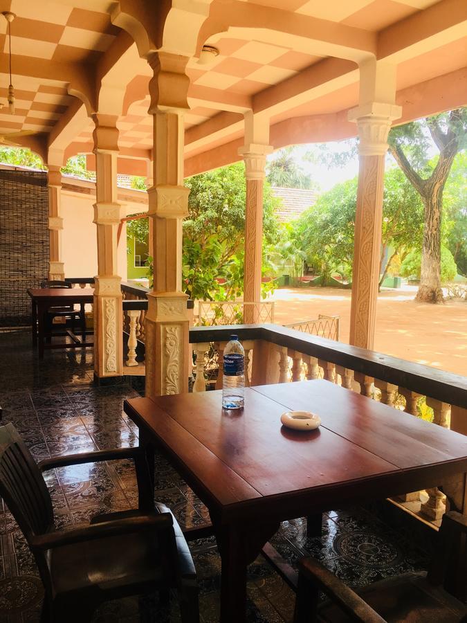 New Land Guest House Batticaloa Buitenkant foto